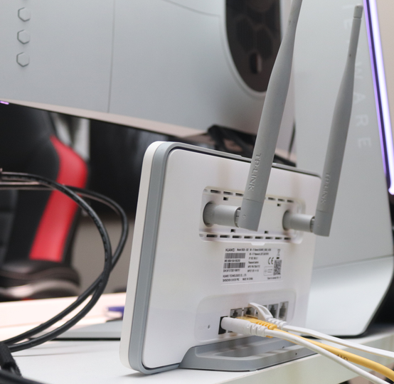 de la soare la priza