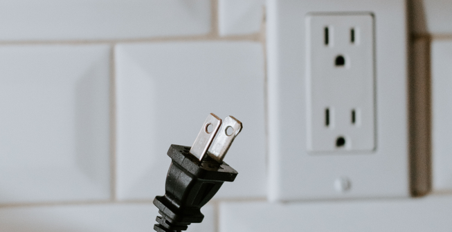 de la soare la priza